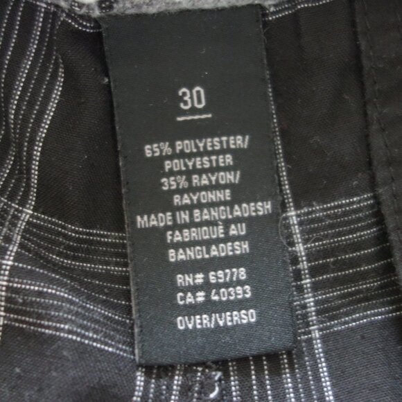Foot Locker Established in 1974 65% Polyester/35% Rayon Size Plaid 30 Shorts - Picture 9 of 10